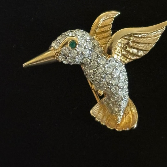 Crystal hummingbird brooch - Picture 2 of 9
